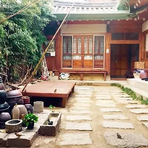 Guest house Gongsimga Hanok **