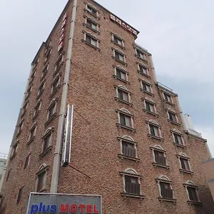 Motel Plus Motel **