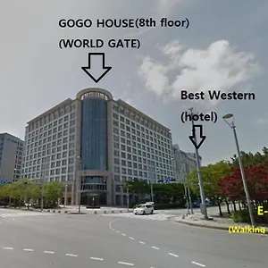 Guest house Airport Gogo House **